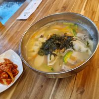 Reiskuchen Suppe at Vegan Insa - 비건인사 in Seoul