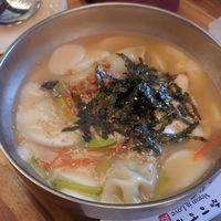 Rice cake dumpling soup at Vegan Insa - 비건인사 in Seoul
