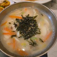 Rice cake dumpling soup at Vegan Insa - 비건인사 in Seoul