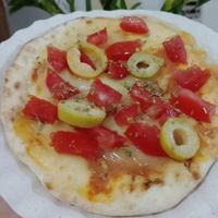 Agora com mini pizzas, com queijo vegetal! at Vpop Vegan in Londrina