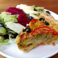 vegan quiche with fruit salad at YIPU VEGAN in Taichung