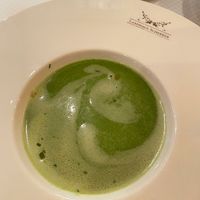 Bärlauchsuppe at Landhaus Scherrer in Hamburg