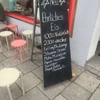Outside sign  at Eisbrunnen - Vegan Ice Cream in Munich