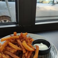 Fries with the best garlic sauce 😋 #Veganuary at Street Food in Sofia