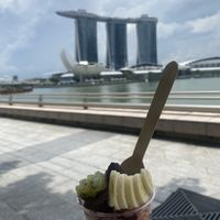 Make your own açai  at The BerrySpot - Esplanade in Central Singapore