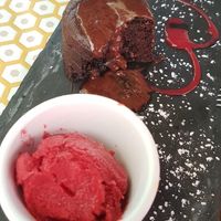 Fondant au chocolate with sauce on top instead of liquid core at Bistrot and Chocolat in Strasbourg