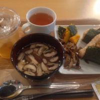 The lunch set menu  at Genmai Cafe in Osaka