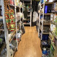 Shelves at La Canela Biocentro in Madrid