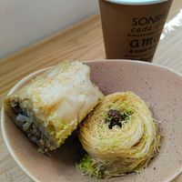 Baklavas and coffee (all vegan) at Bonnevie in Granada