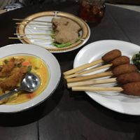 Curry and delicious skewered. Each cost just 20k or about 1.50$ at Siboghana Waroeng in Ubud