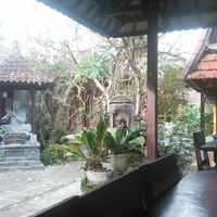 Garden at Siboghana Waroeng in Ubud