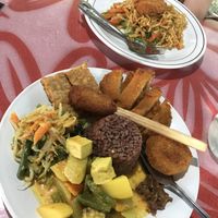 Mie Goreng (top) Nasi Campur (bottom) at Siboghana Waroeng in Ubud
