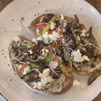 Broodje bana ganoush met paddestoelen at Roxo Lunchcafé in Zutphen