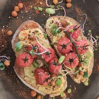 Broodje hummus met gegrilde groenten at Roxo Lunchcafé in Zutphen