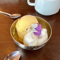 Seriously creamy, fresh mango and lemon ice cream 🥭🍋☁️👌🏼  at Amrutha - Honor Oak in South East London