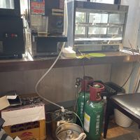 Tap directly behind the customers  at Luna Burger  in Kamakura