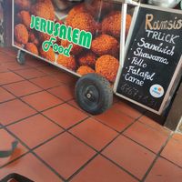 small food truck at Jerusalem Food in Boquete