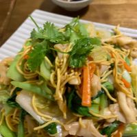 🇵🇸⚖️ Stir-fried Yellow Noodles 🇻🇳🇵🇸👩🏽‍🍼🗝️ with 🇿🇦🇮🇪🇵🇸🇪🇸Vegetables & Mushrooms 🌏🇵🇸⚖️🕌 at Nhà Hàng Chay Bụt Việt in Nha Trang