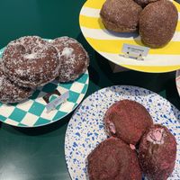Cacao, chocolate, and berry chocolate doughnuts   at Sunday Vegan in Tokyo