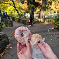 We ate them in the neighbouring park and it was pretty flippin cute. 😁
Lemon pictured on the left, custard to the right. Custard was heavily dusted and needed to stay in the wr at Sunday Vegan in Tokyo