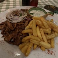 veganes Gyros mit Pommes und veganem Tzaziki  at Taverna Olive in Berlin