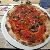 Pizza mediterranea at Pizzikotto   in Bergamo