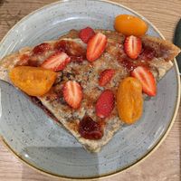 Sugar crepe with jam (7€) - 4.5/5 at ZEITGEIST Café in Lyon