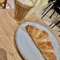   at ZEITGEIST Café in Lyon