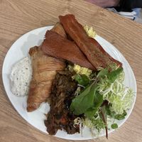   at ZEITGEIST Café in Lyon