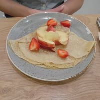 Crêpes with fruits at ZEITGEIST Café in Lyon
