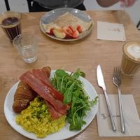Delicious breakfast at ZEITGEIST Café in Lyon