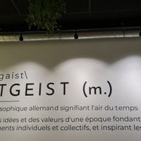  at ZEITGEIST Café in Lyon