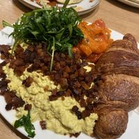   at ZEITGEIST Café in Lyon