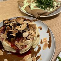   at ZEITGEIST Café in Lyon