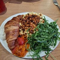  at ZEITGEIST Café in Lyon