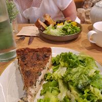  at ZEITGEIST Café in Lyon