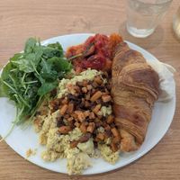  at ZEITGEIST Café in Lyon