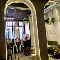   at ZEITGEIST Café in Lyon