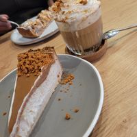  at ZEITGEIST Café in Lyon