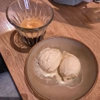  at ZEITGEIST Café in Lyon