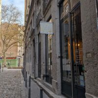  at ZEITGEIST Café in Lyon