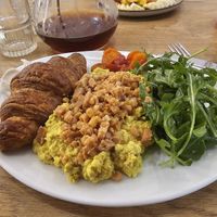  at ZEITGEIST Café in Lyon