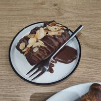 Chocolate almond cake at ZEITGEIST Café in Lyon
