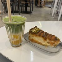   at ZEITGEIST Café in Lyon