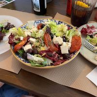 Ensalada de quinoa con tofu at La Taba in Albarracin