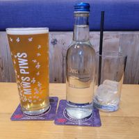 Mŵsh Larger and Still Water at The Australia in Porthmadog