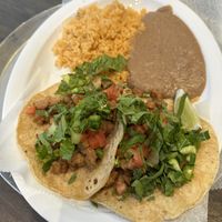 Vegan carne asada taco dinner  at Tlacoyo Mexican Grill in Deerfield