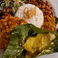 Nasi campur at Pondok Baruna Warung in Lembongan