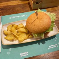 Vegan burger at Brunch Republic  in Padua
