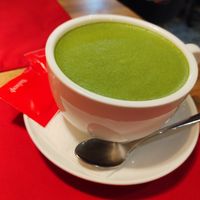 Matcha latte with coconut milk at Chaykof Novomoskovskaya  in Tashkent
